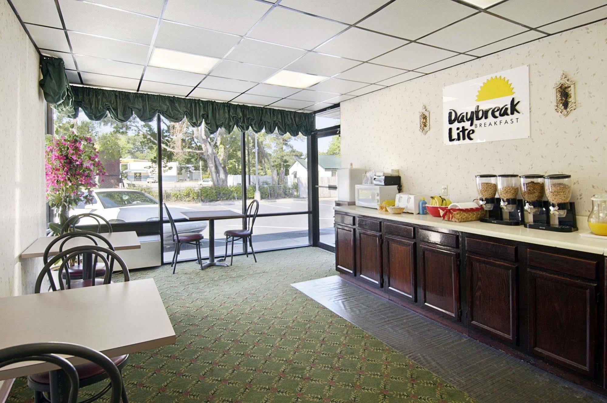 Days Inn Cheraw Restaurace fotografie