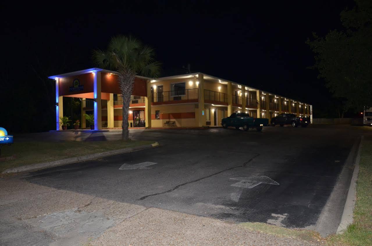 Days Inn Cheraw Exteriér fotografie